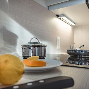 Oliver Apartments | Contactless Check-In